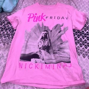 pink friday nicki minaj tee shirt (M)